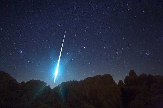 Top 10 unglaubliche Meteore, die Leute auf Video gefangen haben